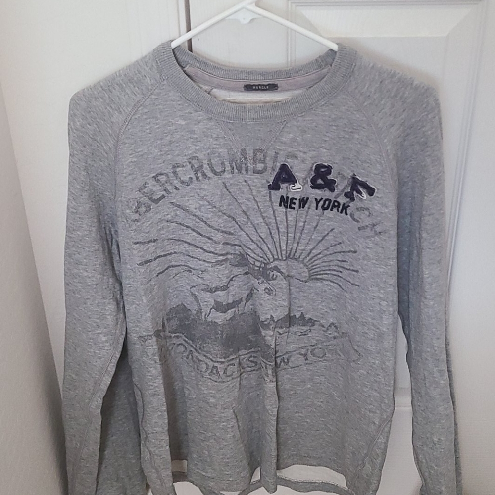Abercrombie & Fitch long sleeve/light sweater